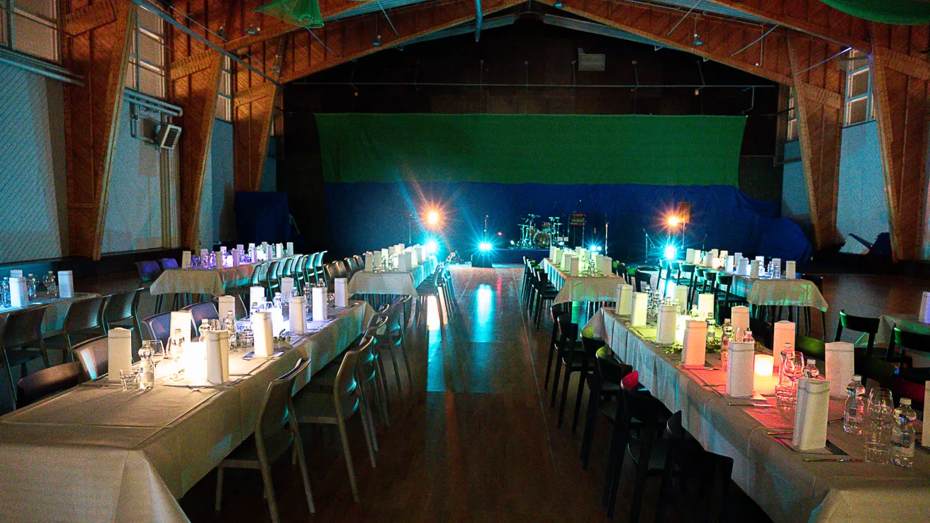 Nikula-halli juhlatilana