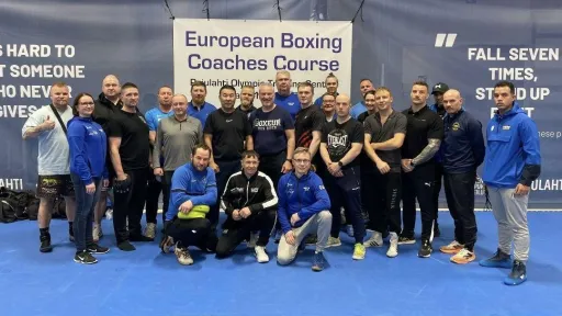 Italialainen olympiatason nyrkkeilyvalmentaja Raffaele Bergamasco tuo kansainvälistä nyrkkeilyn huippuosaamista Suomeen