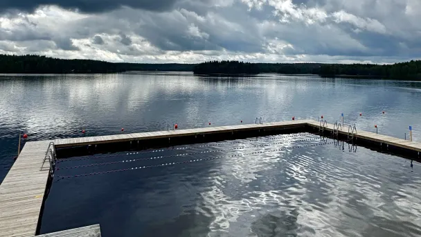 Lake Pool Pajulahden laiturialue Iso-Kukkasjärvessä.