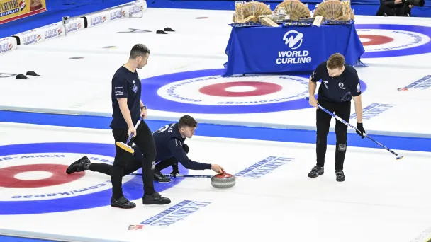 Curlingin EM-kisat Kisakallion jäähallissa