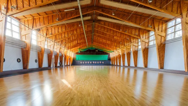 Pajulahden legendaarinen Nikula-halli uudistettuna.