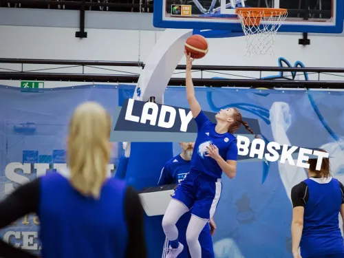 Lady Basket -korisleiri Kisakalliossa