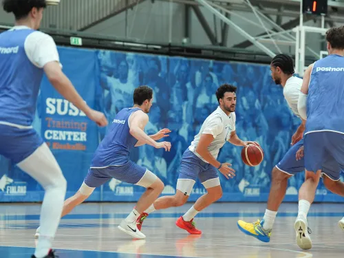 Susijengin pelaajia Susi Training Centerissä