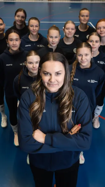 Elina Raadik tiimeineen